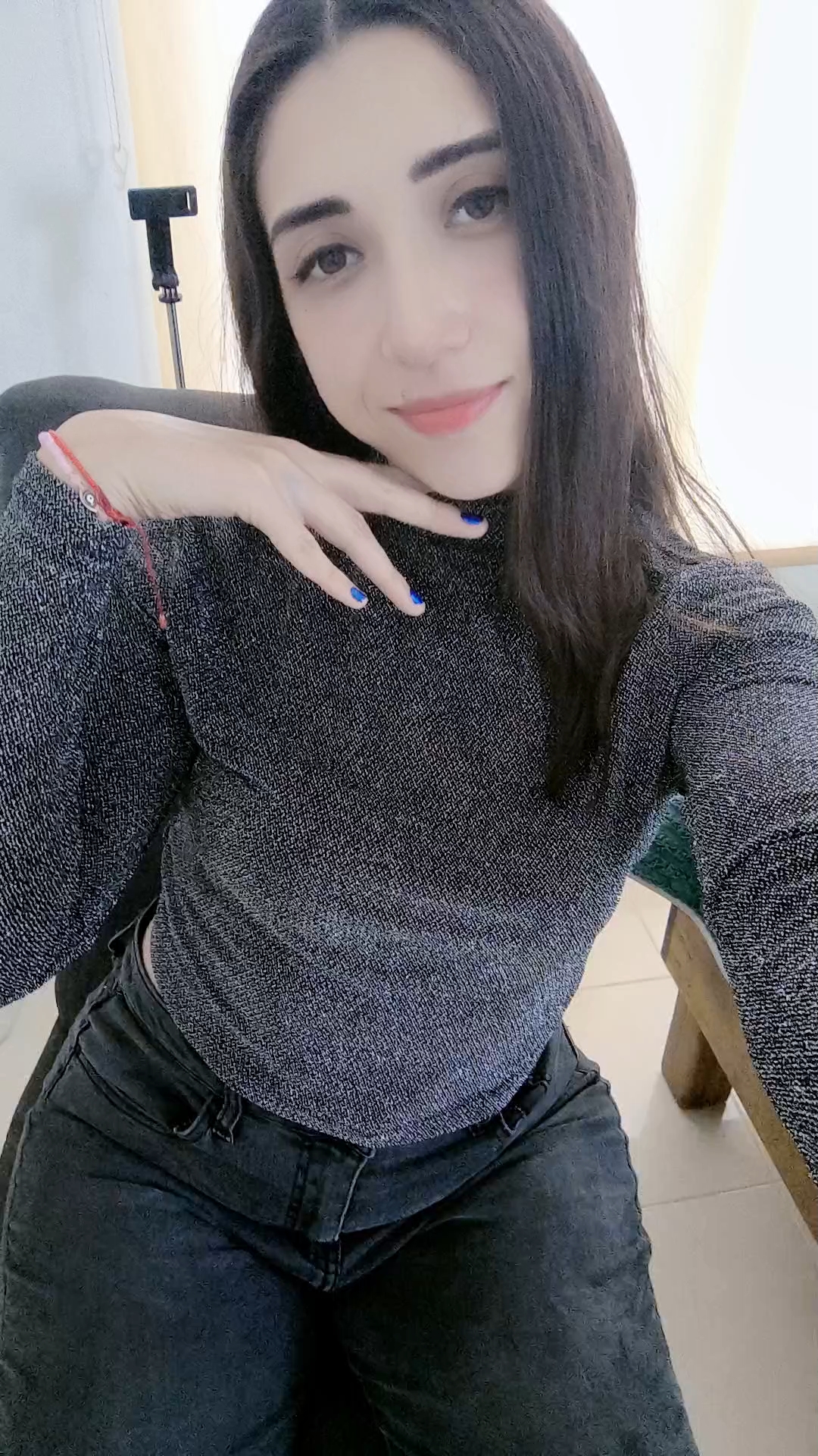 Live girl online now on EmeraldChatCam — Dev